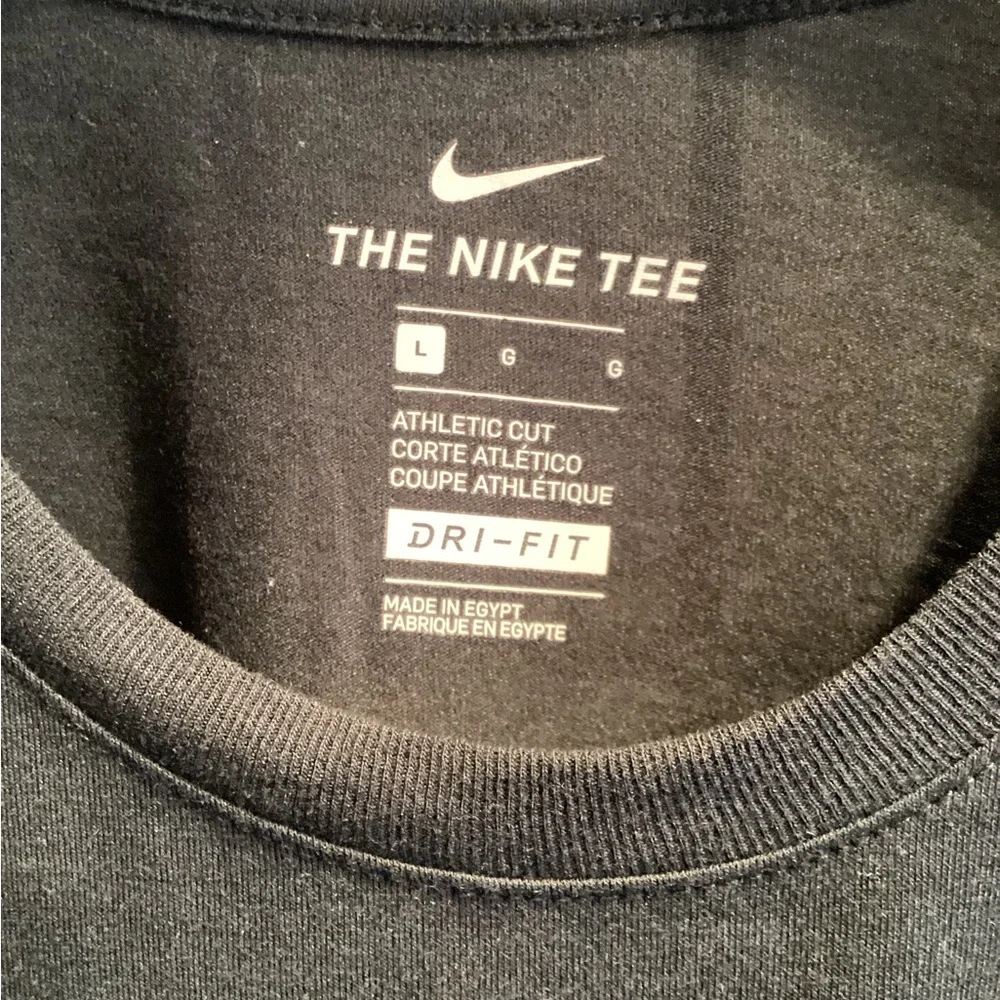 NWOT Nike SB The Nike Tee Dri-FIT Logo T-Shirt Men's Size Large